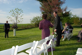 2010-04-23-081 Lindsay-Andrew Wedding.jpg